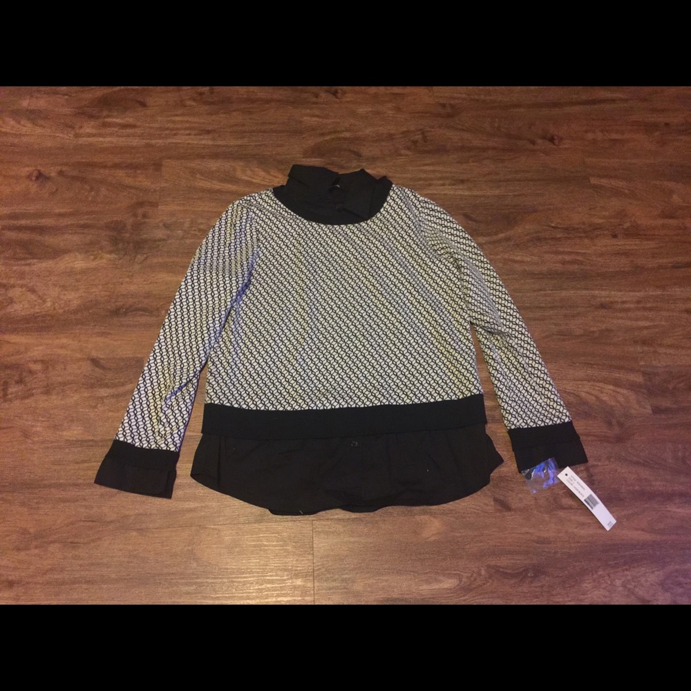 Woman’s dress shirt.